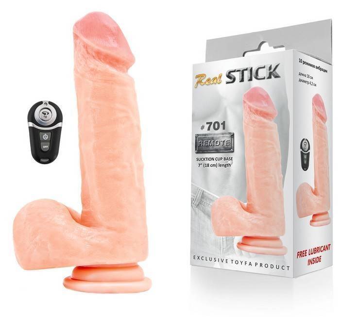 Вибратор реалистичный RealStick #701 с пультом ДУ, телесный, 10 режимов вибрации, перезаряжаемый, 18 см